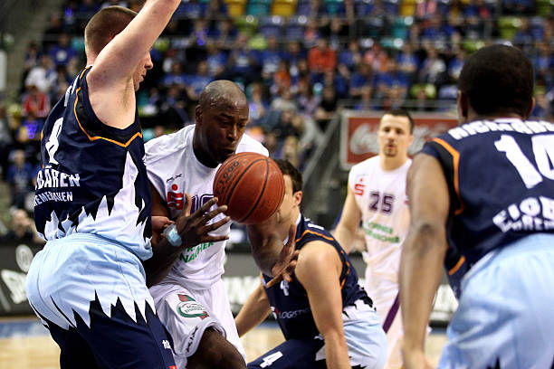 目前泰山阵 目前泰山阵