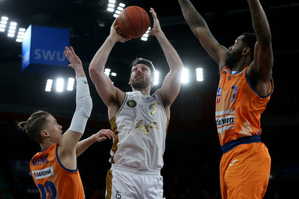 出了更高要 出了更高要