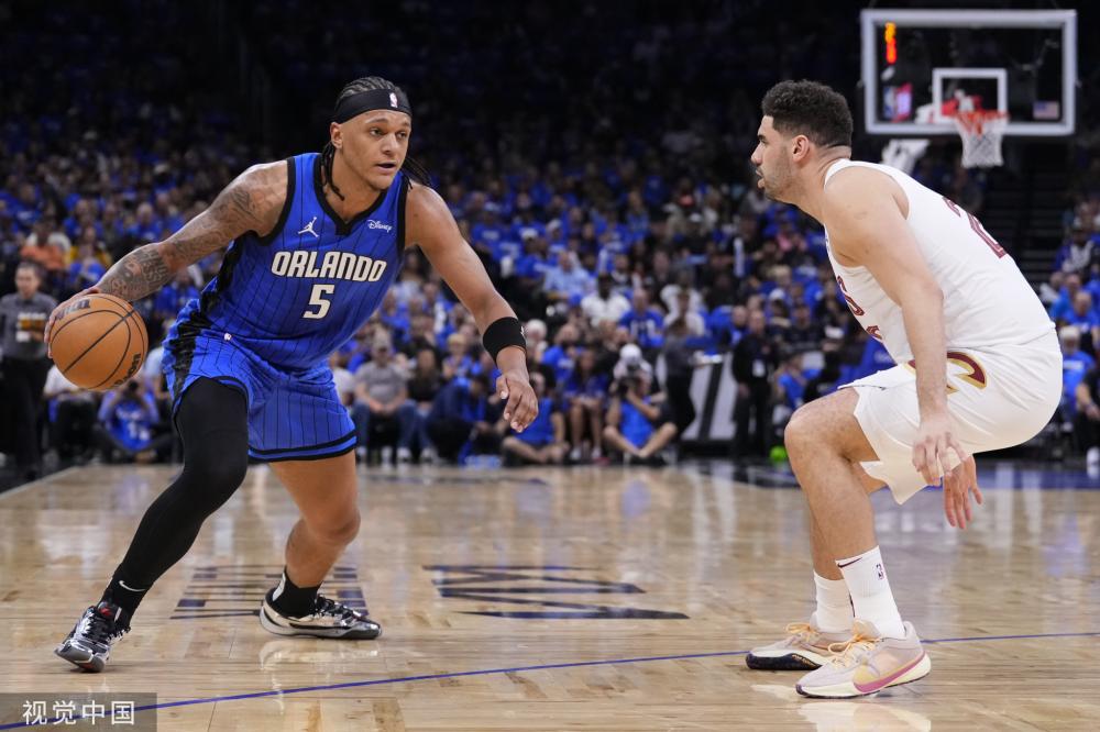 中屹立不倒 中屹立不倒