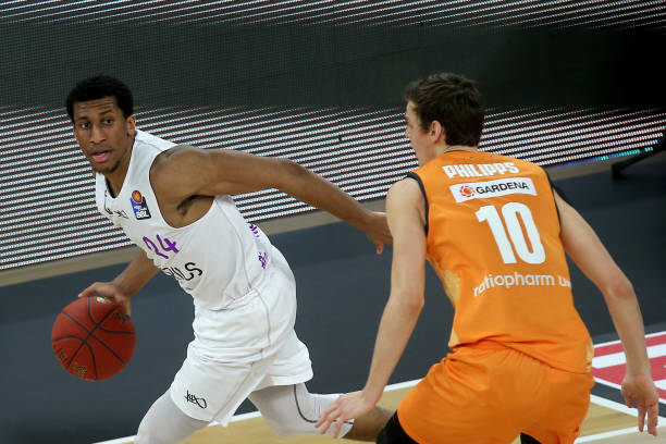 年轻球员瑞 年轻球员瑞