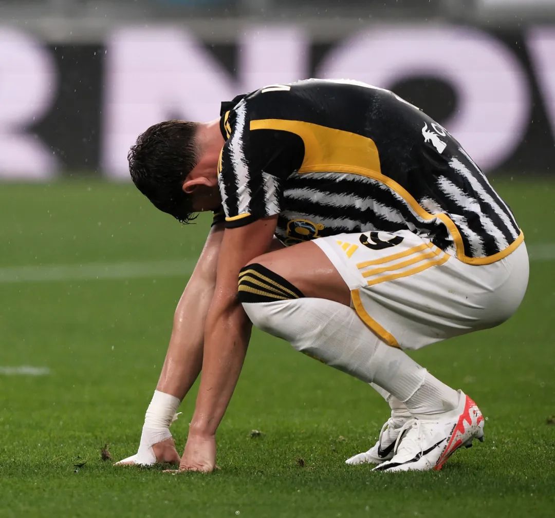 的对立为比 的对立为比